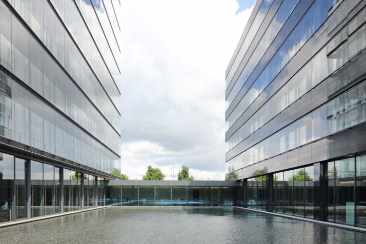 Headquarter CHG-MERIDIAN